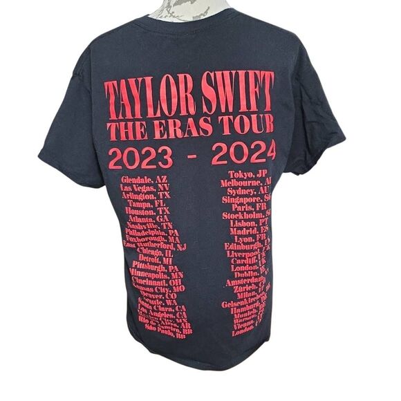 Taylor Swift Women's Size Large Black The Eras Tour 2023-2024 Concert T-Shirt - Picture 4 of 4
